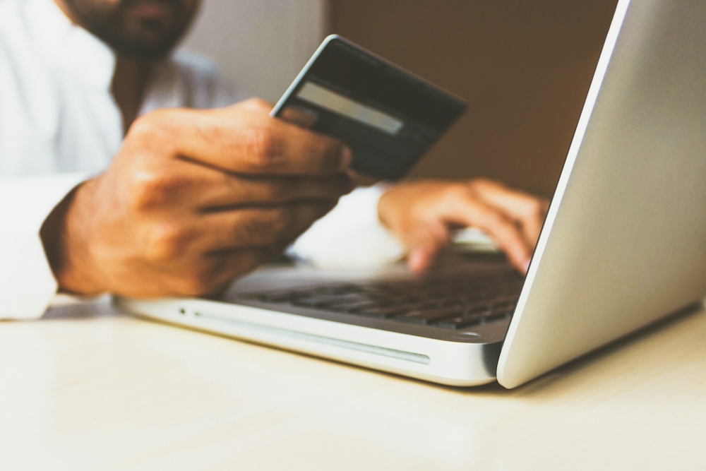 ecommerce transaction - Photo by rupixen on Unsplash